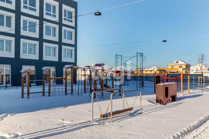 2-комн квартира Стройотрядовская, 12