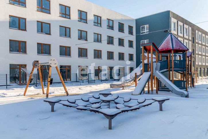 2-комн квартира Стройотрядовская, 12