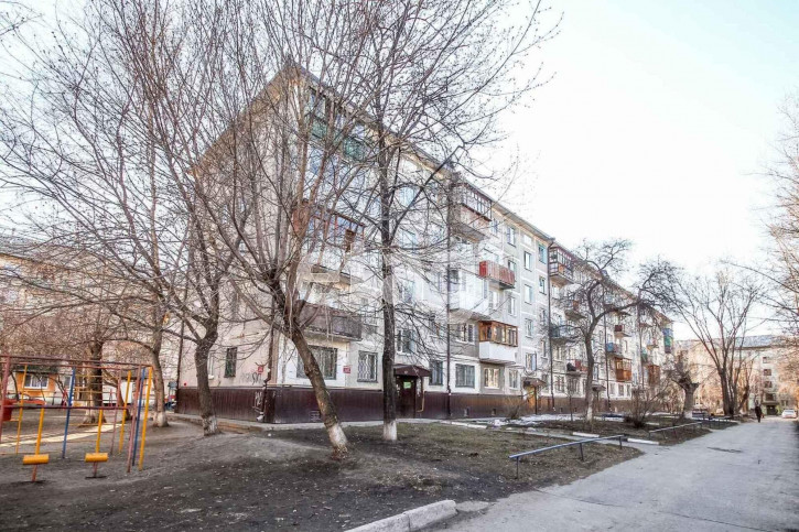 2-комн квартира Текстильная, 17