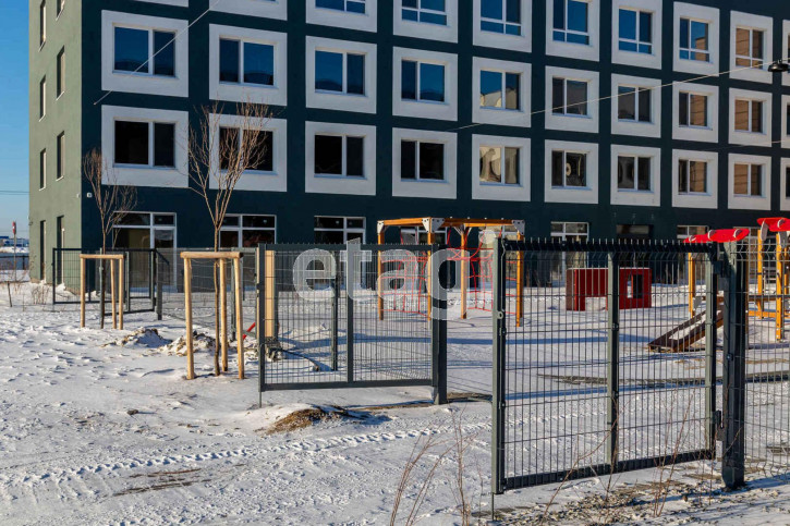 2-комн квартира Стройотрядовская, 12
