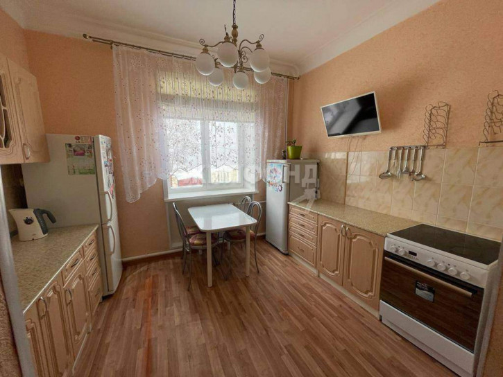 3-комн квартира Школьная улица, д.14