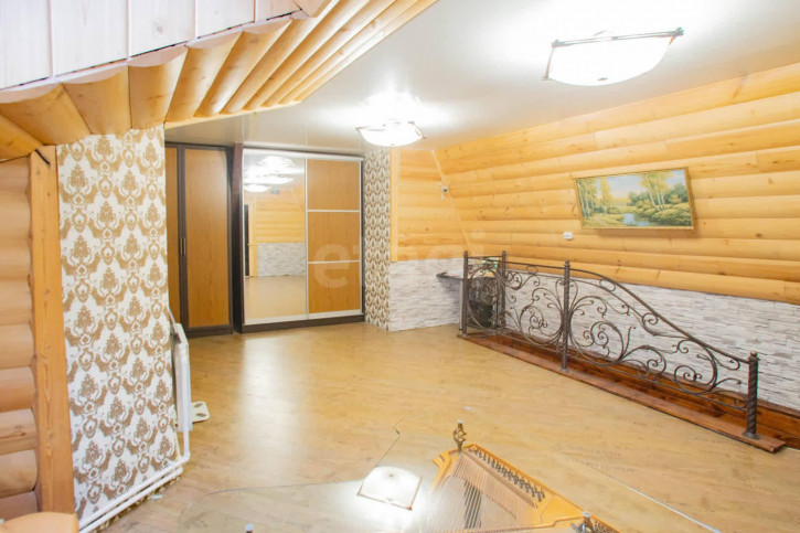 4-комн квартира улица Гагарина, 2ак5