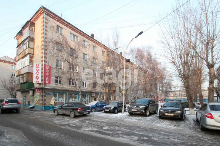3-комн квартира Минская, 98