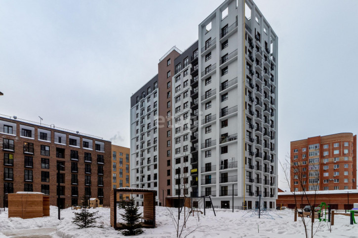 1-комн квартира Тюменская, 1