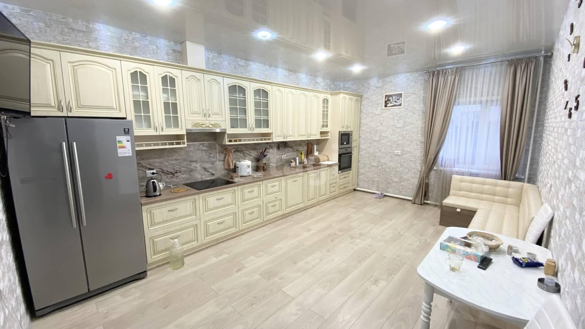 Купить дачу, дом, коттедж за 14 000 000 рублей на улица А.Котлова