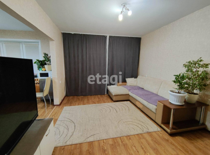 3-комн квартира Олега Юрасова, 7