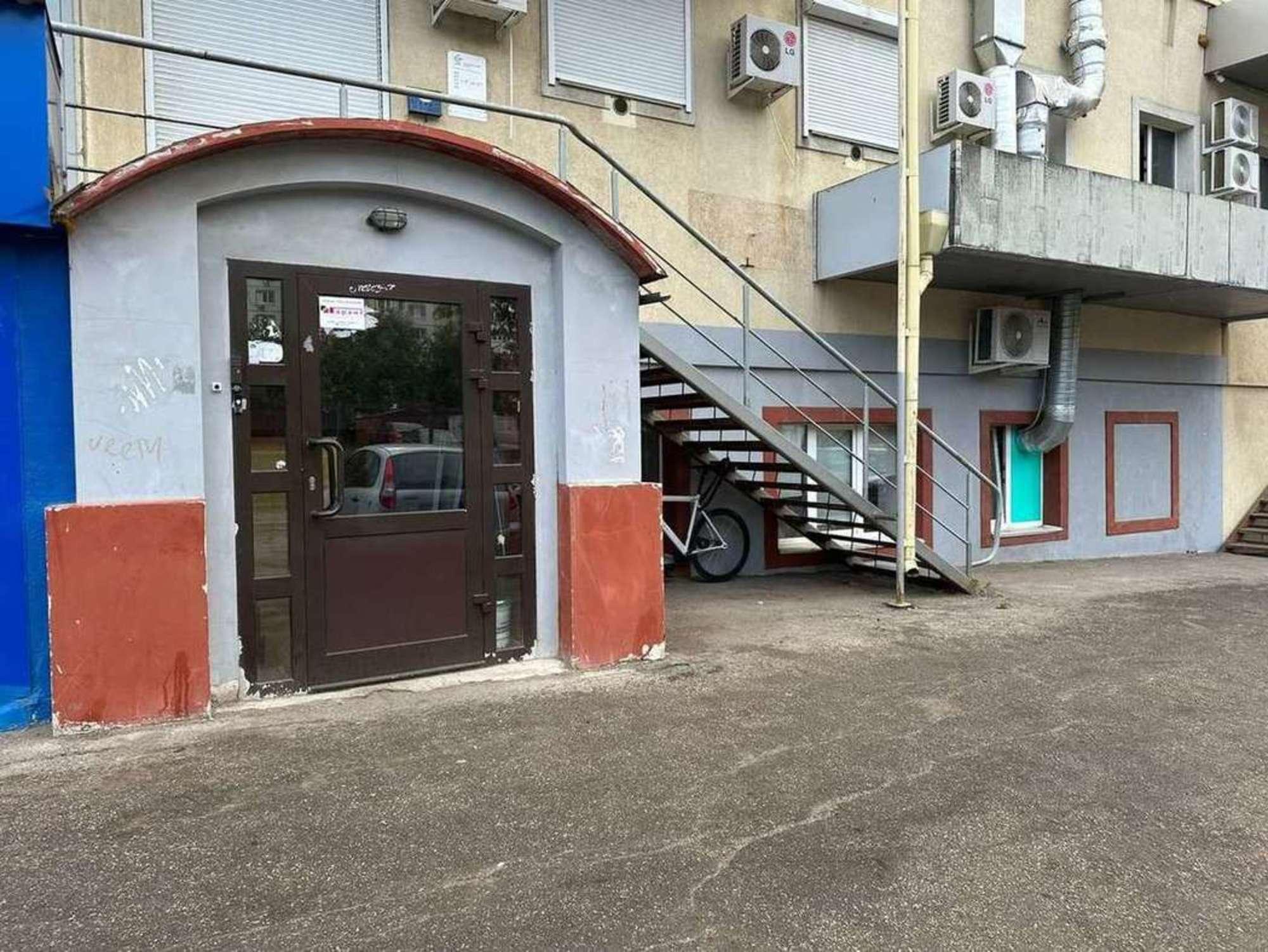 Купить торговое помещение за 10 000 000 рублей на Карла Маркса проспект, 55