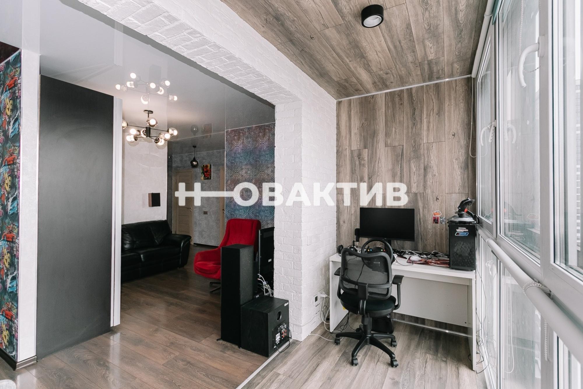Купить квартиру за 10 500 000 рублей на Семьи Шамшиных, 90/5