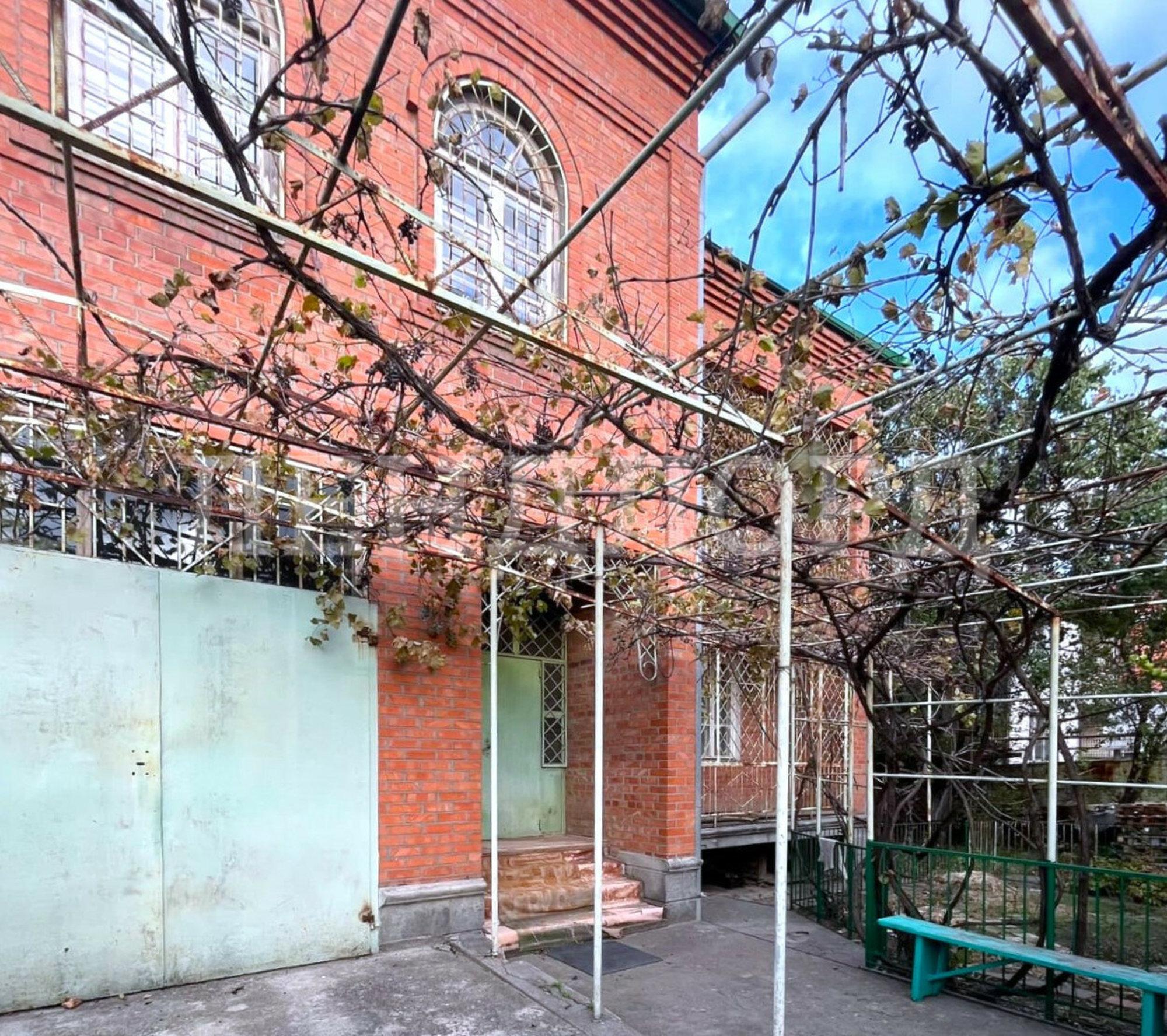 Купить дачу, дом, коттедж за 14 750 000 рублей на улица Павлова