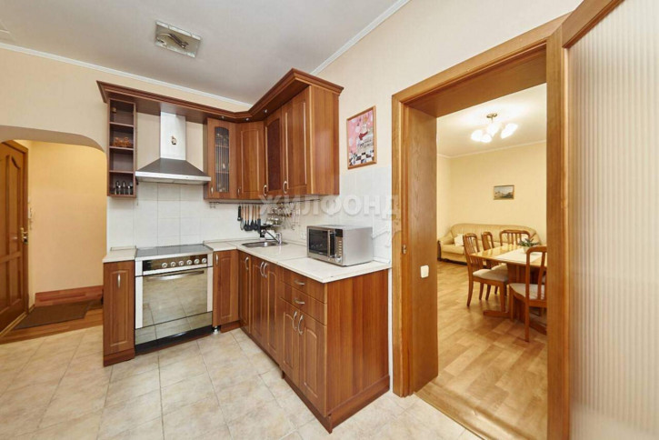 3-комн квартира Октябрьская улица, д.40