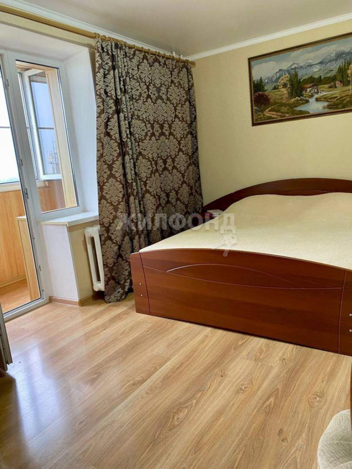 3-комн квартира Тронина улица, д.12