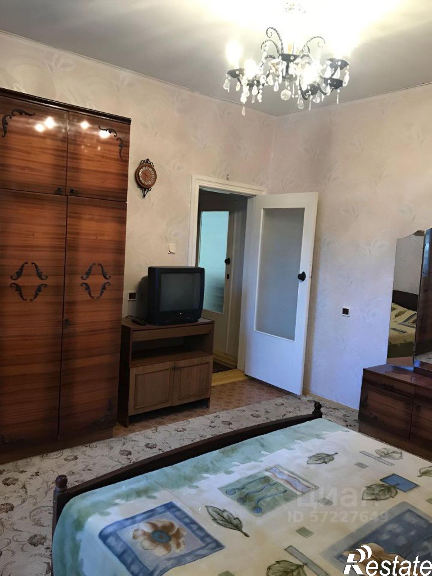 Сдать дачу, дом, коттедж за 28 000 рублей на Радужная улица, 4