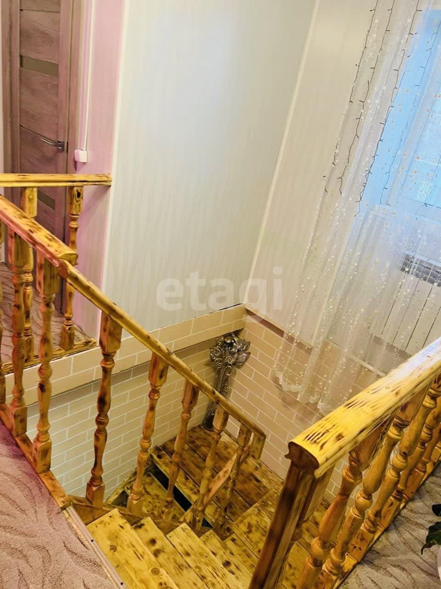 Купить дачу, дом, коттедж за 10 500 000 рублей на Гаражная