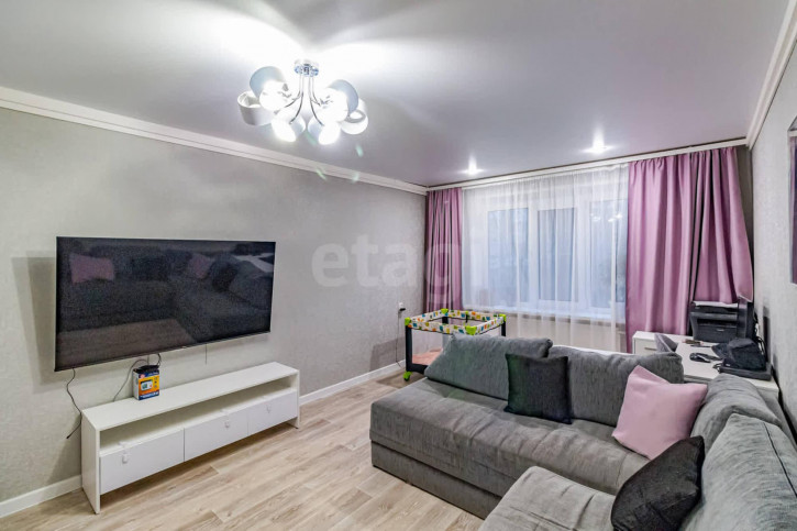 3-комн квартира улица Возрождения, 76а