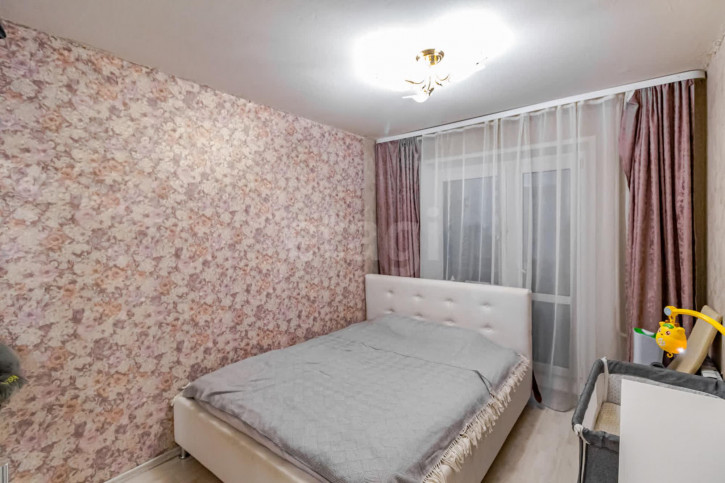 3-комн квартира улица Возрождения, 76а
