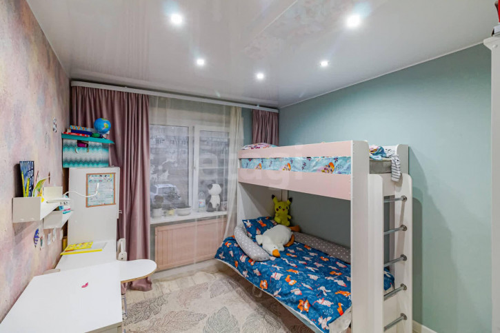 3-комн квартира улица Возрождения, 76а