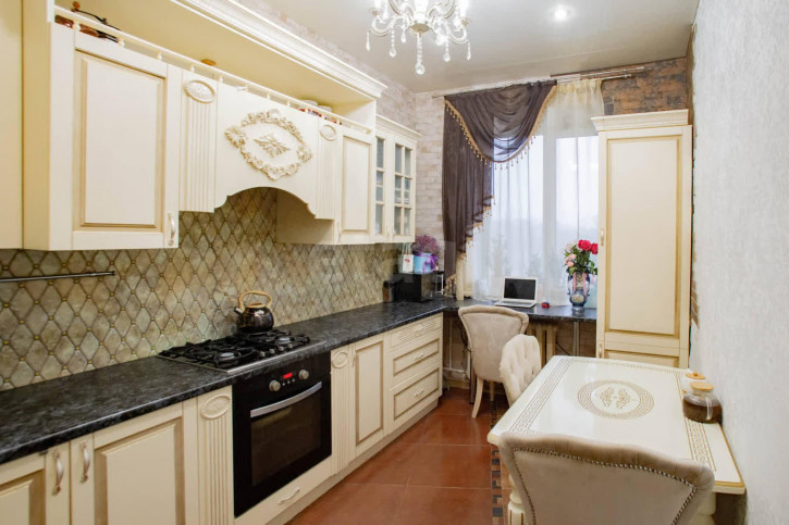 4-комн квартира улица Гагарина, 2ак5