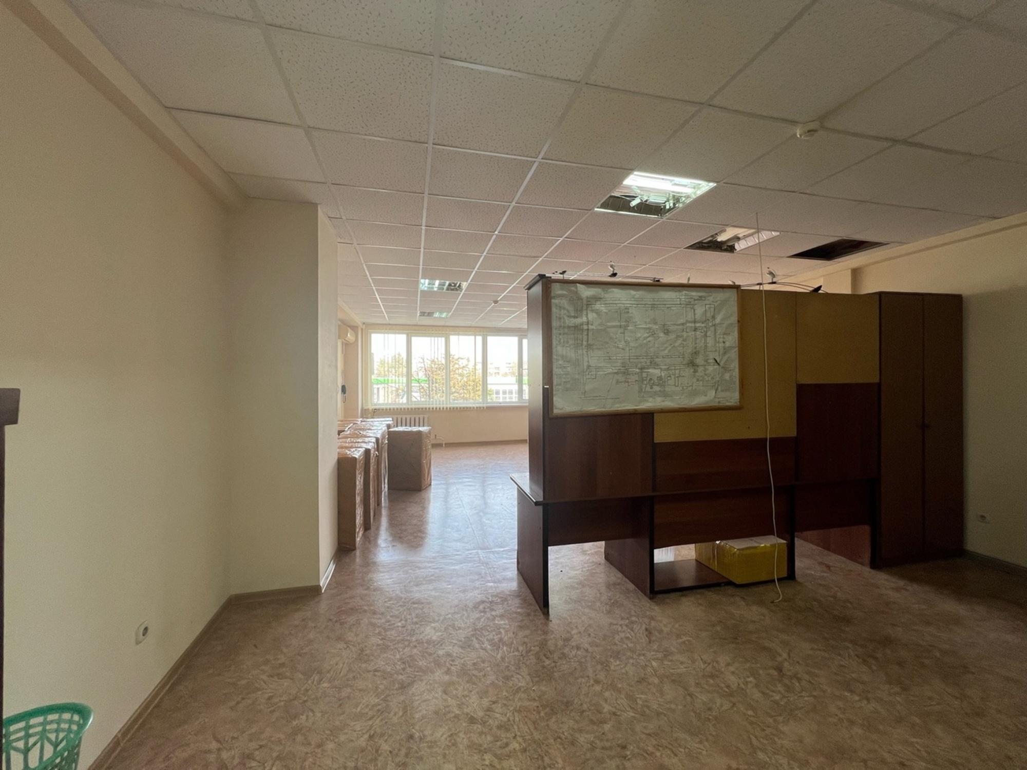 Сдать офис, помещение под офис за 36 000 рублей на г. Астрахань, Кировский р-н, ул. Минусинская, д 8