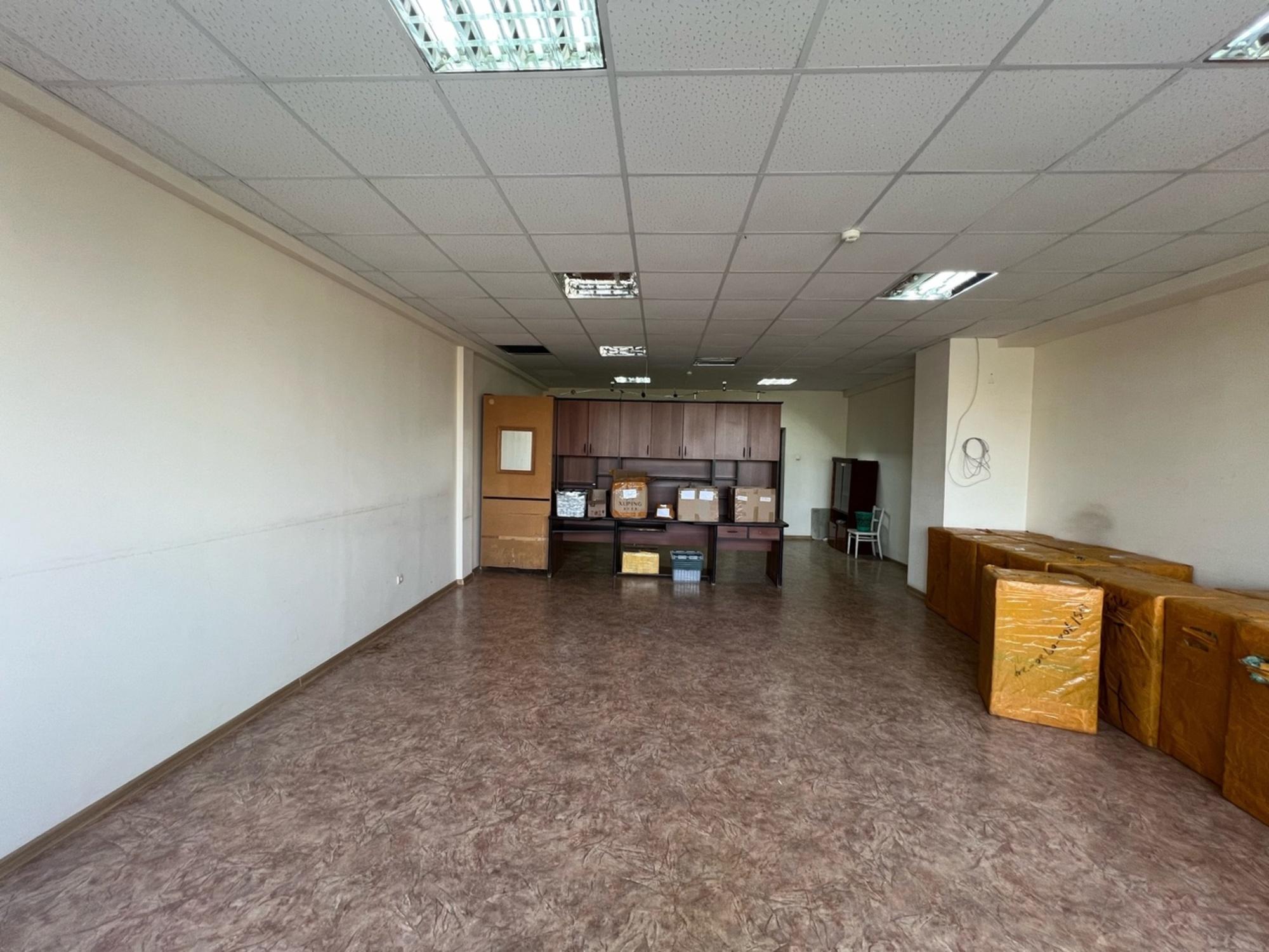Сдать офис, помещение под офис за 36 000 рублей на г. Астрахань, Кировский р-н, ул. Минусинская, д 8