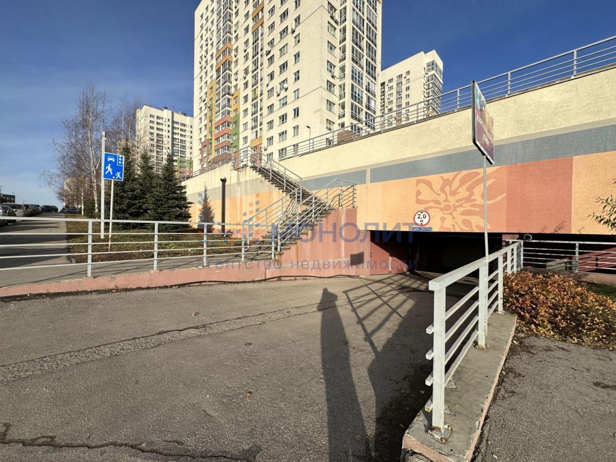 Купить гараж, место в паркинге за 1 300 000 рублей на Академика Сахарова ул, 109А