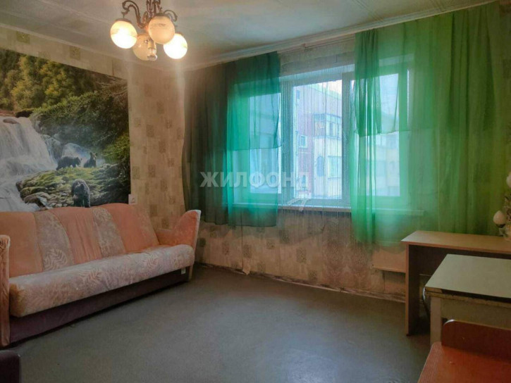 4-комн квартира Троллейная улица, д.152