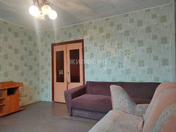 4-комн квартира Троллейная улица, д.152