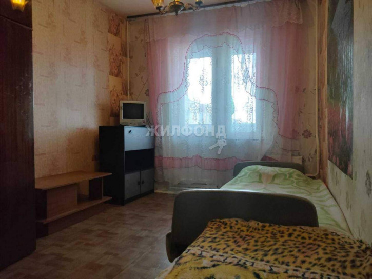 4-комн квартира Троллейная улица, д.152