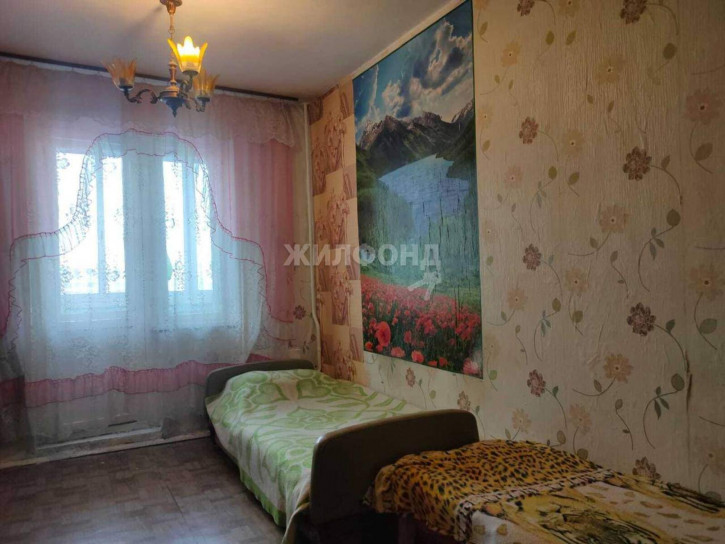 4-комн квартира Троллейная улица, д.152