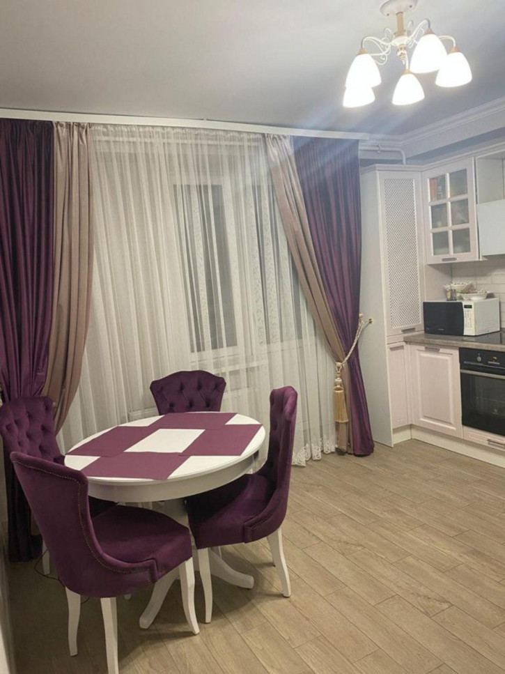 3-комн квартира А. Савченко ул, 38/7