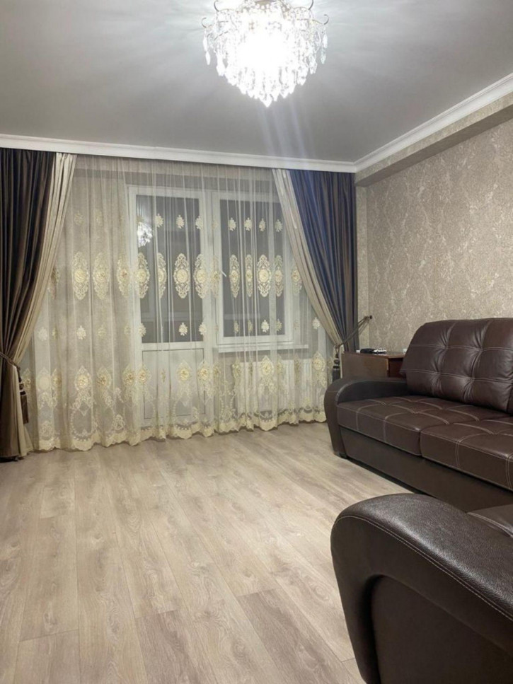 3-комн квартира А. Савченко ул, 38/7