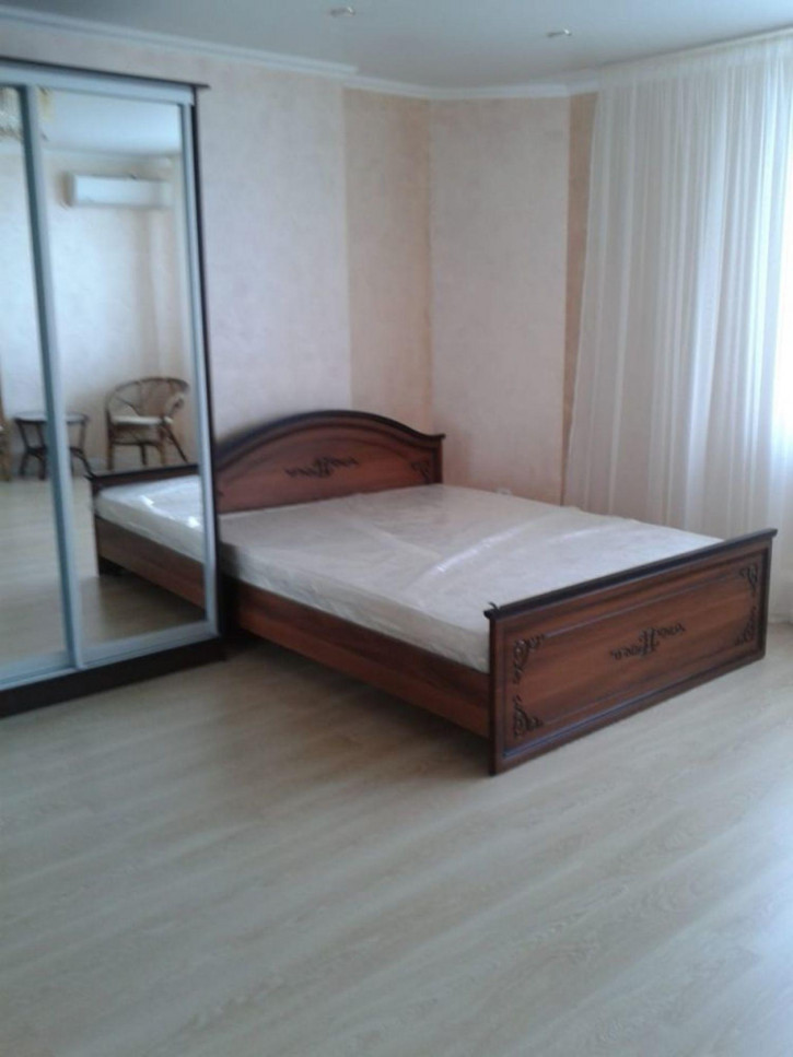 1-комн квартира Серова ул, 11/1