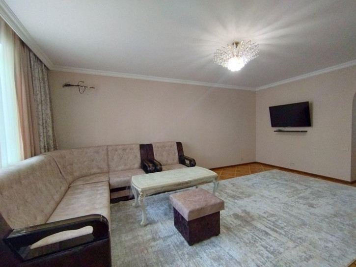 2-комн квартира 295 Стрелковой Дивизии ул, 18