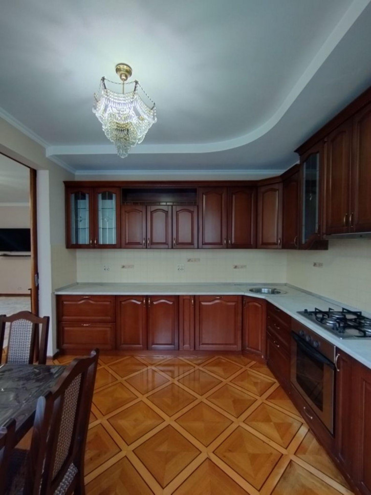 2-комн квартира 295 Стрелковой Дивизии ул, 18
