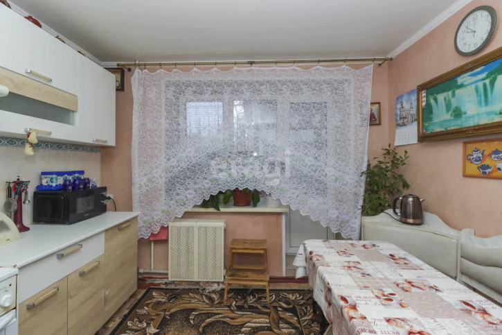 3-комн квартира Семиреченская, 138