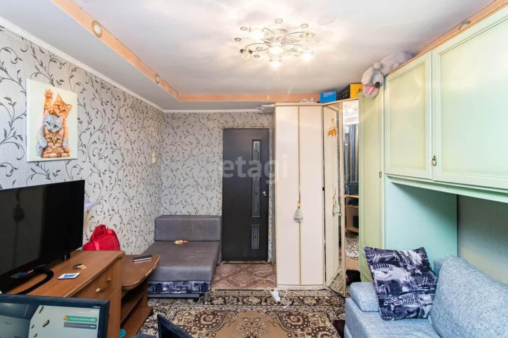 Комната Республики, 167а