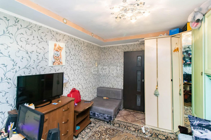 Комната Республики, 167а