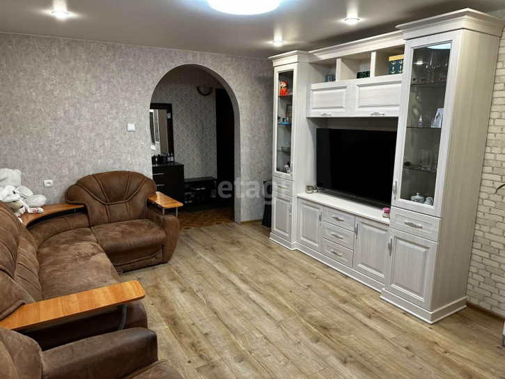4-комн квартира Беляева, 21а