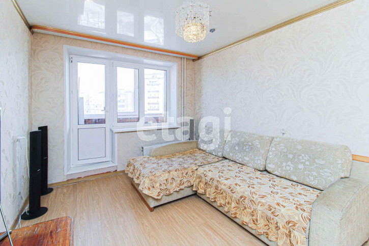 4-комн квартира Стахановцев, 6
