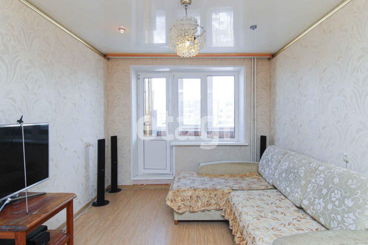 4-комн квартира Стахановцев, 6