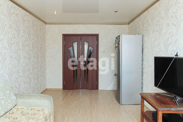 4-комн квартира Стахановцев, 6