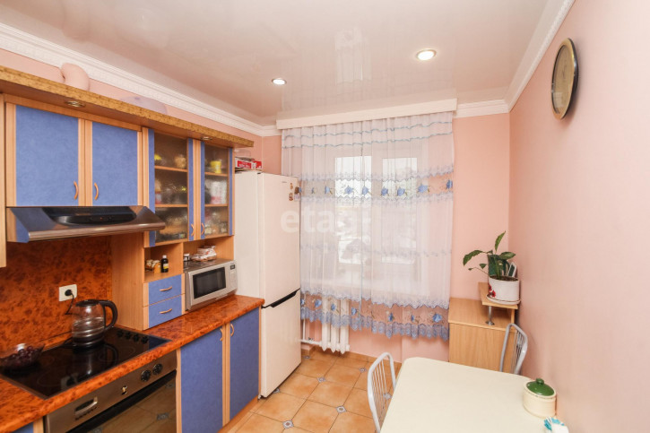 4-комн квартира Ватутина, 51