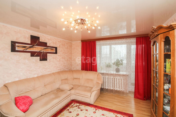 4-комн квартира Ватутина, 51