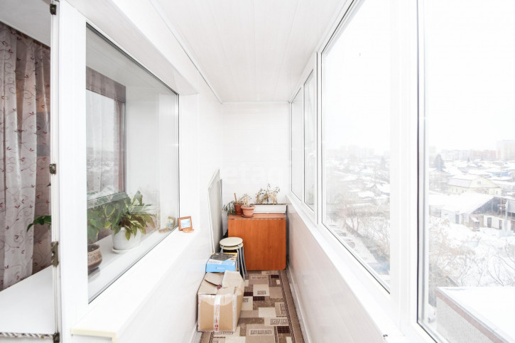 4-комн квартира Ватутина, 51