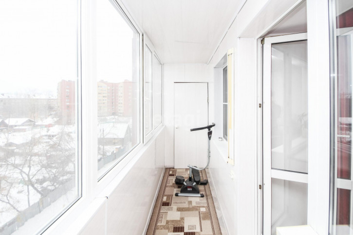 4-комн квартира Ватутина, 51
