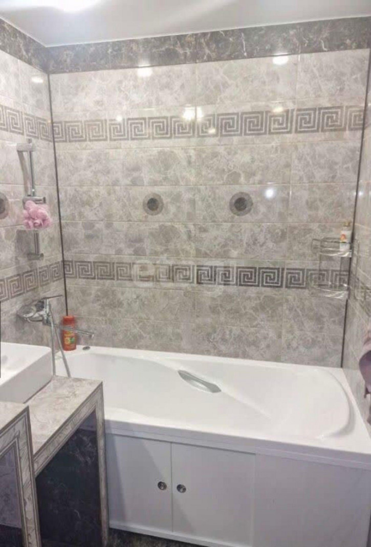 2-комн квартира Академика Королева, 8г