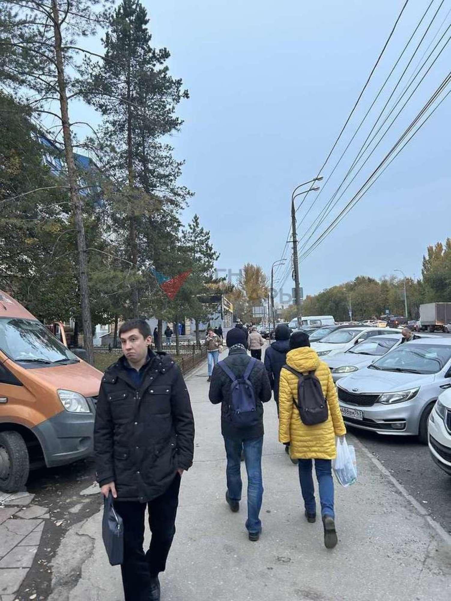 Купить торговое помещение за 33 000 000 рублей на Авроры улица, 110