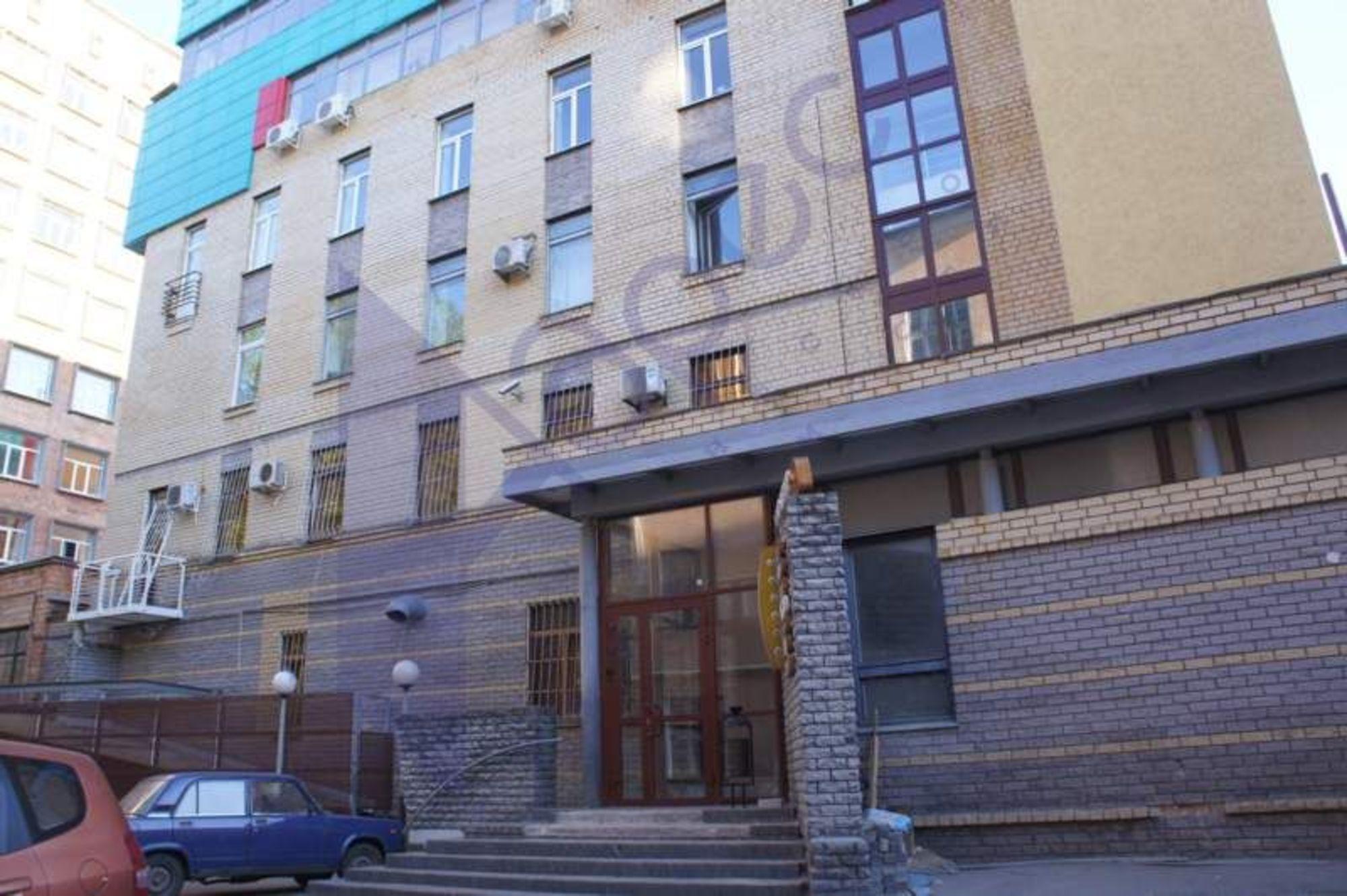 Купить офис, помещение под офис за 14 000 000 рублей на Нестерова ул, 5