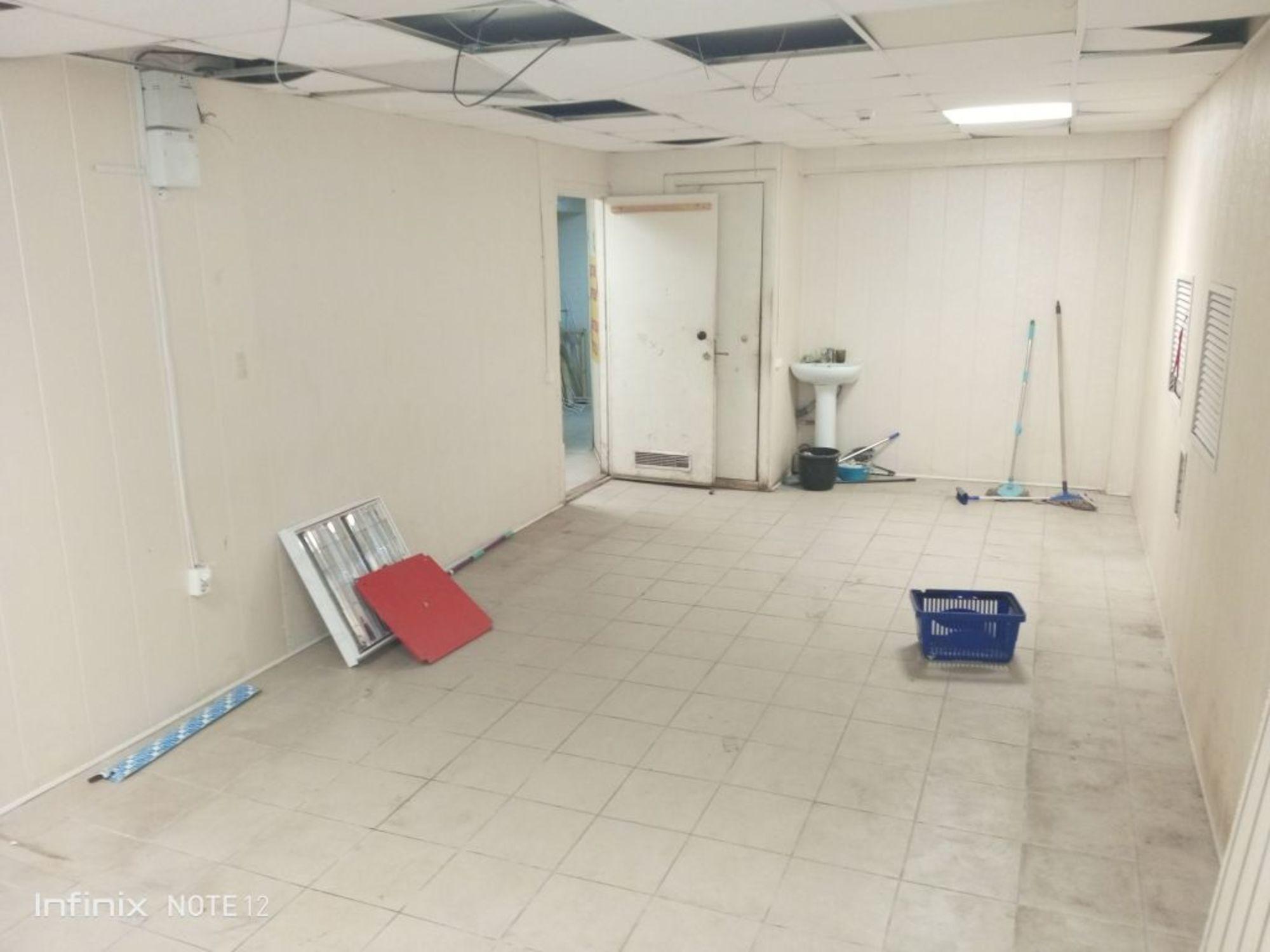 Сдать торговое помещение за 56 000 рублей на Космонавта Комарова ул, 12