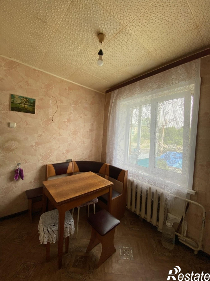 2-комн квартира Россия,  г. Амурск, р-н Микрорайон-5, пр-кт. Октябрьский, д. 18
