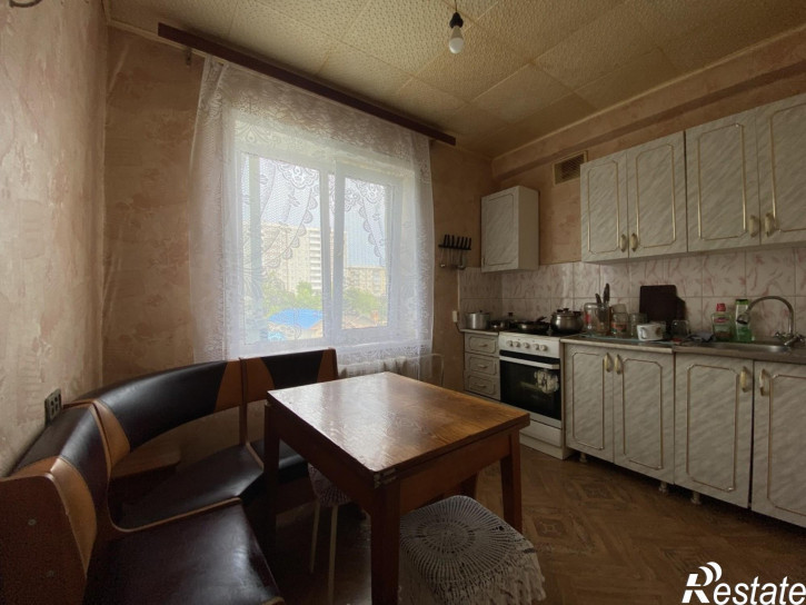2-комн квартира Россия,  г. Амурск, р-н Микрорайон-5, пр-кт. Октябрьский, д. 18